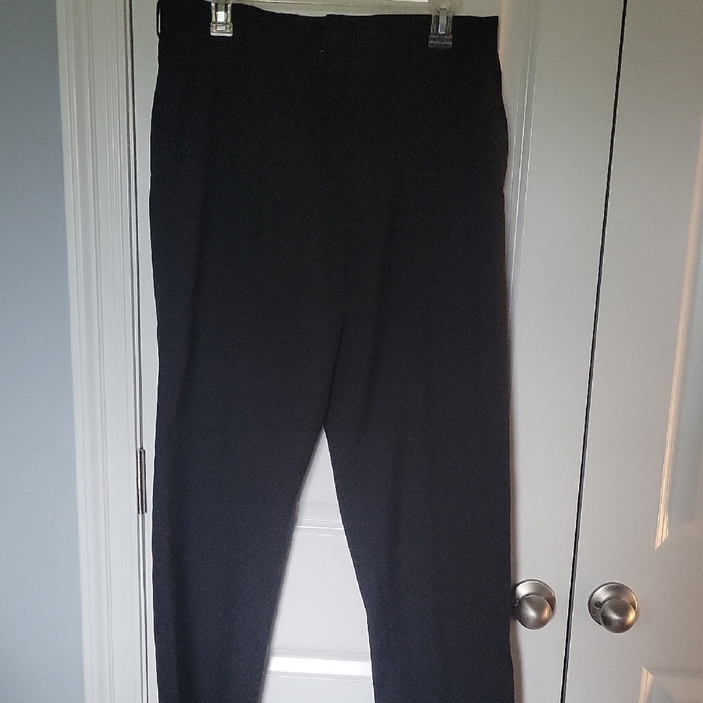 Elegant Black Dress Pants with Tapered Fit and Elastic Waist